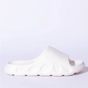 White Chunky Flatform Slide Sandals